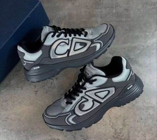 DIOR B30 REFLECTIVE CD30 - GREY ANTHRACITE ( Avec la boîte)