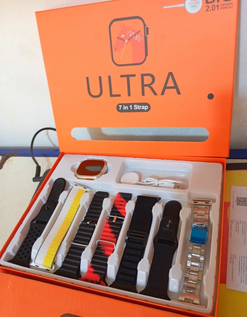 Luxury Ultra 7 In 1 Straps Smartwatch - Black