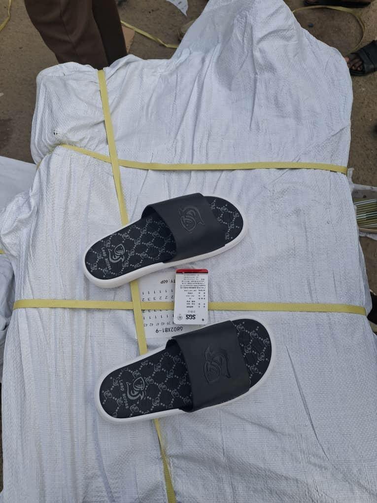 Sandales de piscine homme