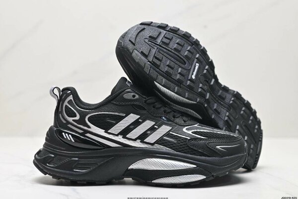 Chaussures  Adidas noires