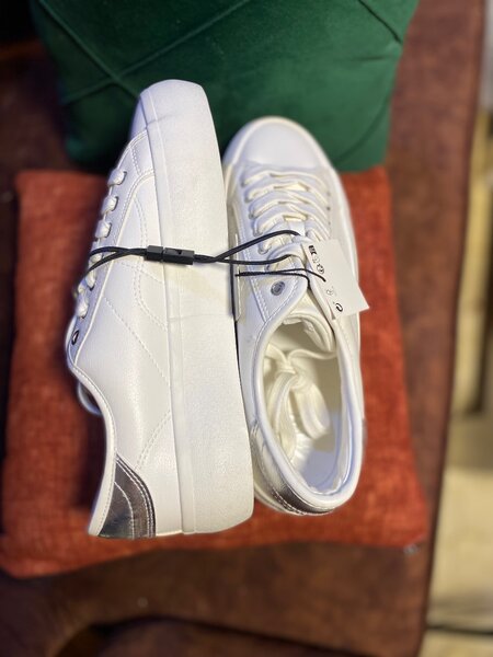 Baskets blanches élégantes ZRA