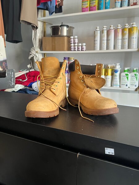 Bottes en cuir résistantes