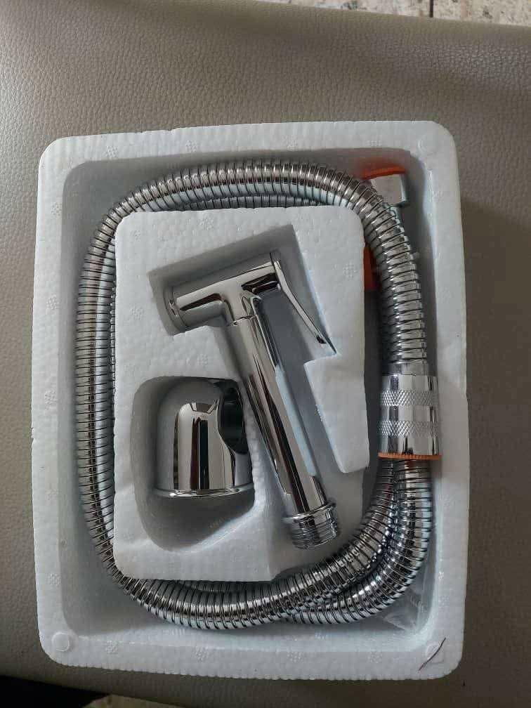 Douchette de salle de bain en métal