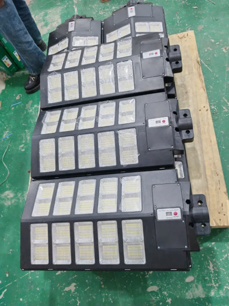 Lampe solaire LED extérieure