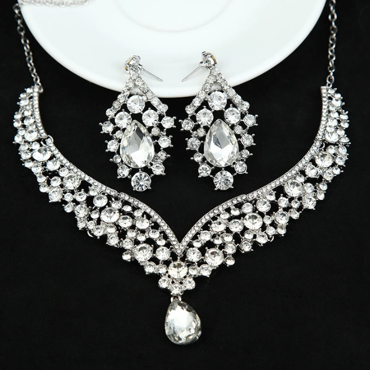 Parure Collier et Boucles D'oreilles Élégante