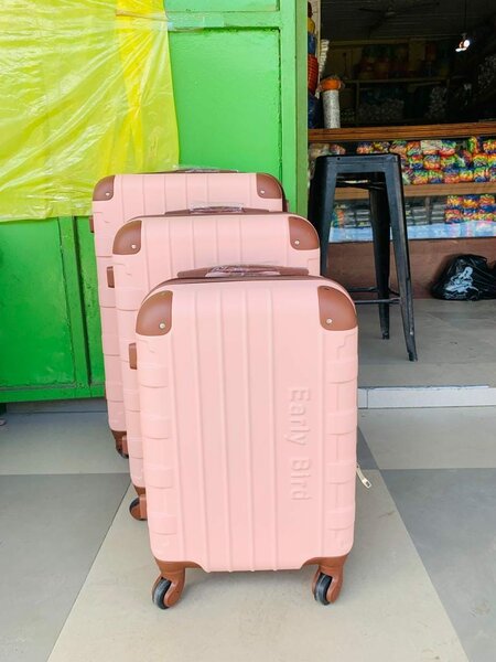 Smart traveling suitcases