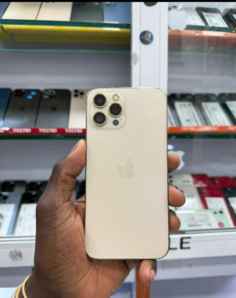 iPhone 12 Pro Max Gold sans ID