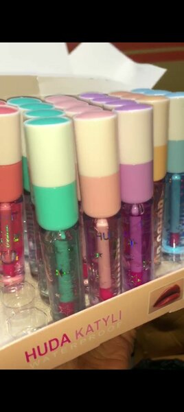 Gloss à lèvres brillant et coloré