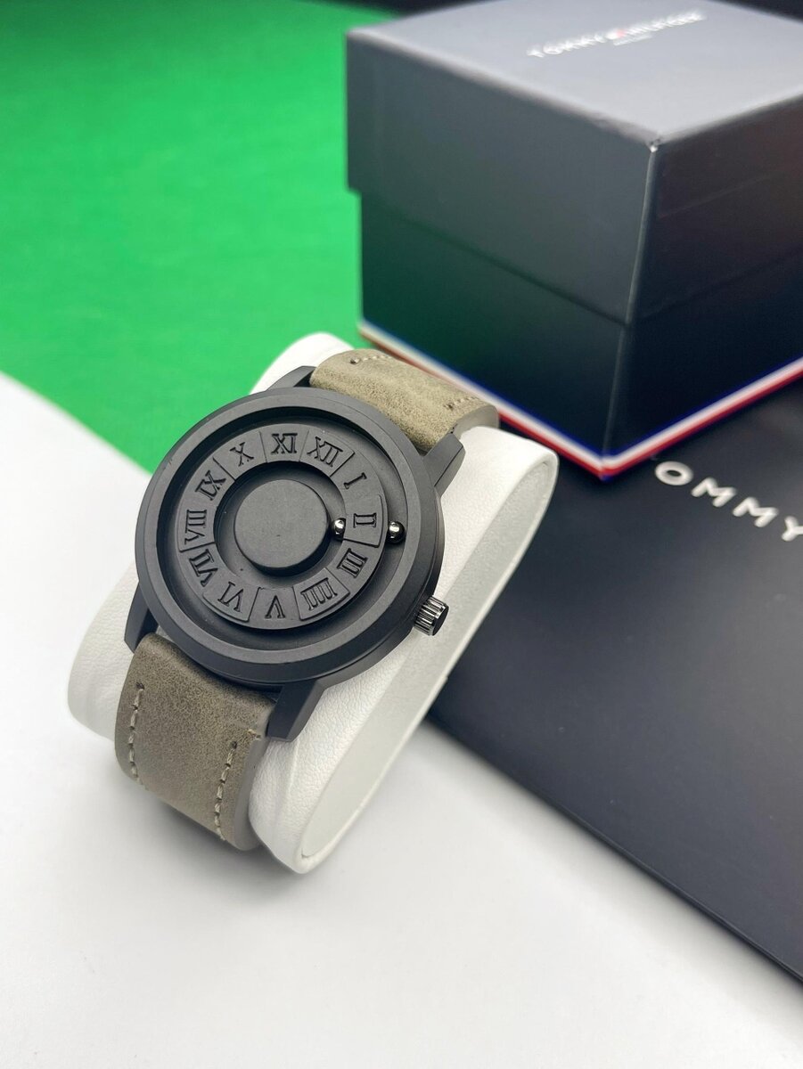 Montres élégantes en cuir et silicone