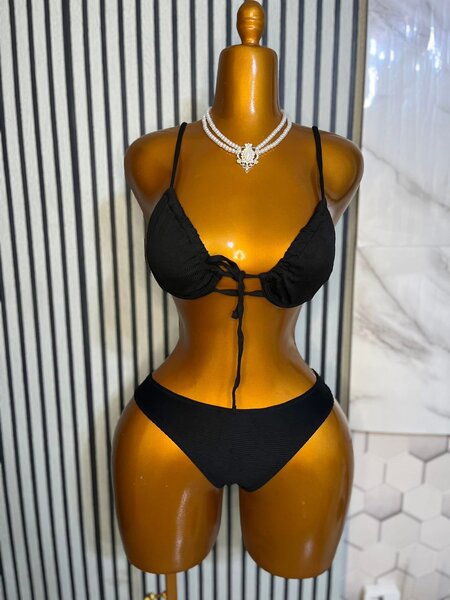 Maillot de bain noir élégant