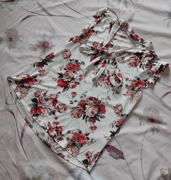 First Love White & Red Rose Top, Size S