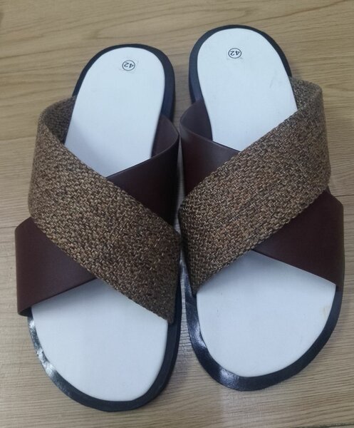 Sandales en cuir + raphia