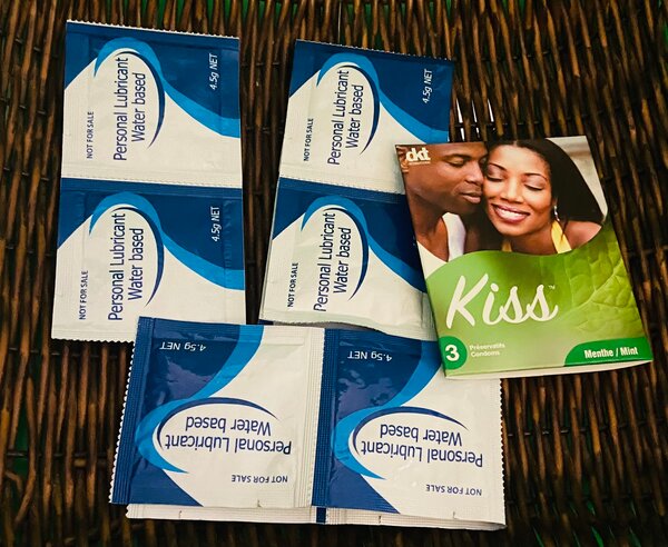 3 préservatifs +6 lubrifiants