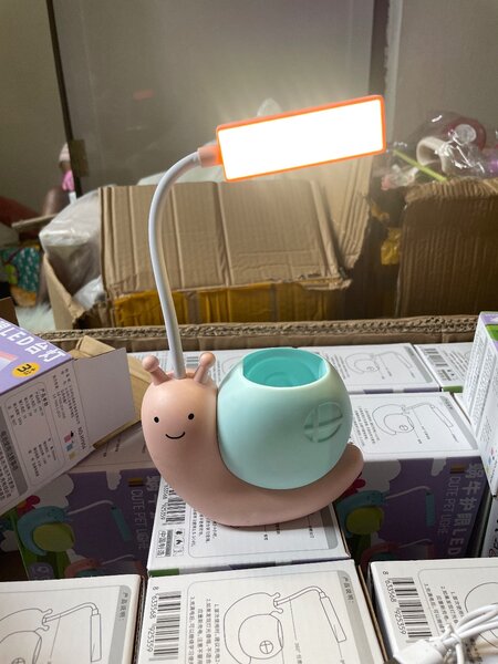 Rechargeable Desk lamp