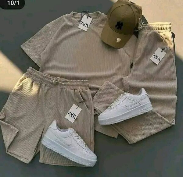 Ensemble de jogging et T-shirt ZARA beige