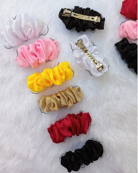 Pinces à cheveux colorées