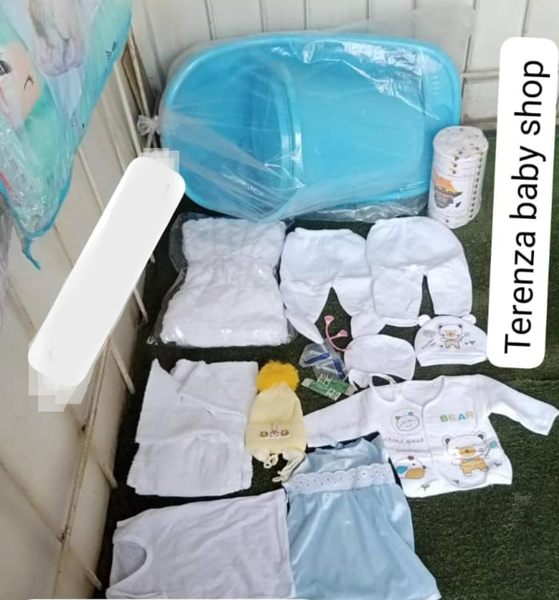 baby and mother's hamper