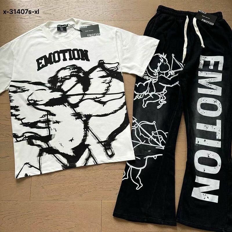 T-shirt et pantalon 'Emotion'