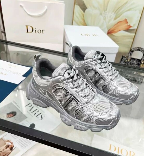 CD DIOR SNEAKER