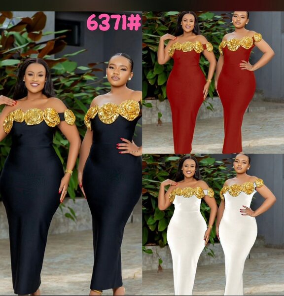 Robe Épaules Roses Chic