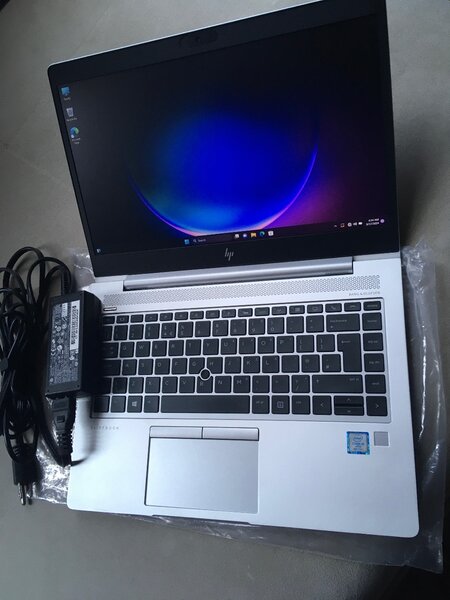 HP EliteBook i5