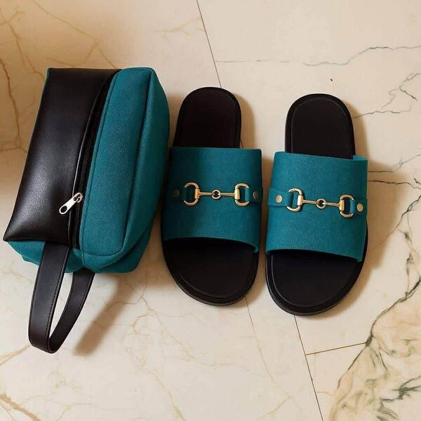 Sandales élégante et sac homme