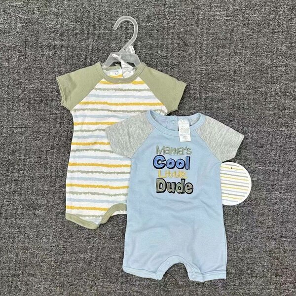 Lot de deux barboteuses bébé