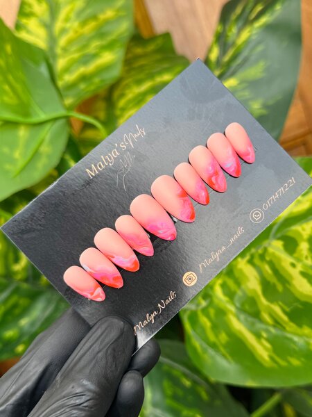 Ongles rose marbré matte