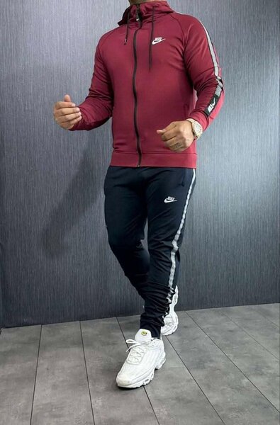 Costume de sport homme