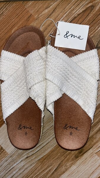&me band slippers