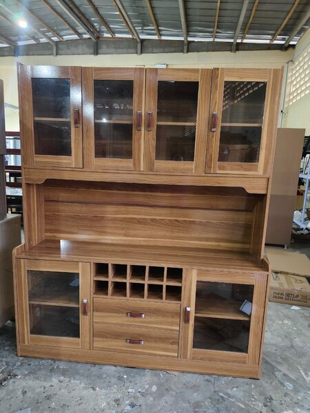 Vitrine en bois élégant