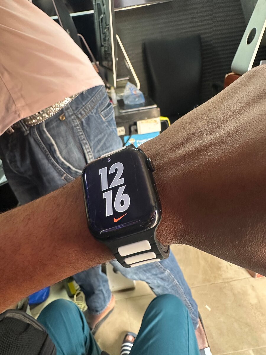 Apple Watch série 7 45mm dispo