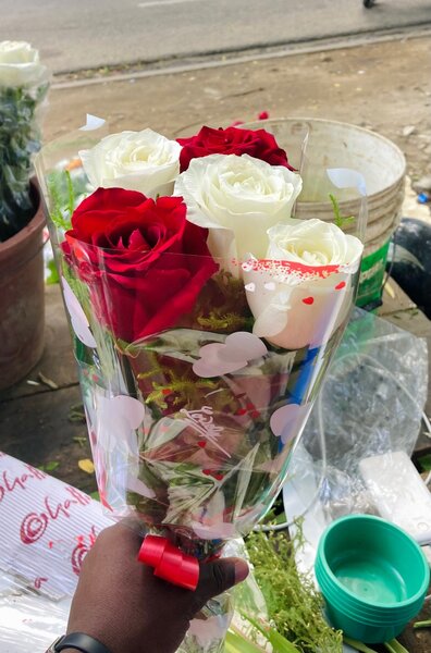 Bouquet de rose rouge et blanc