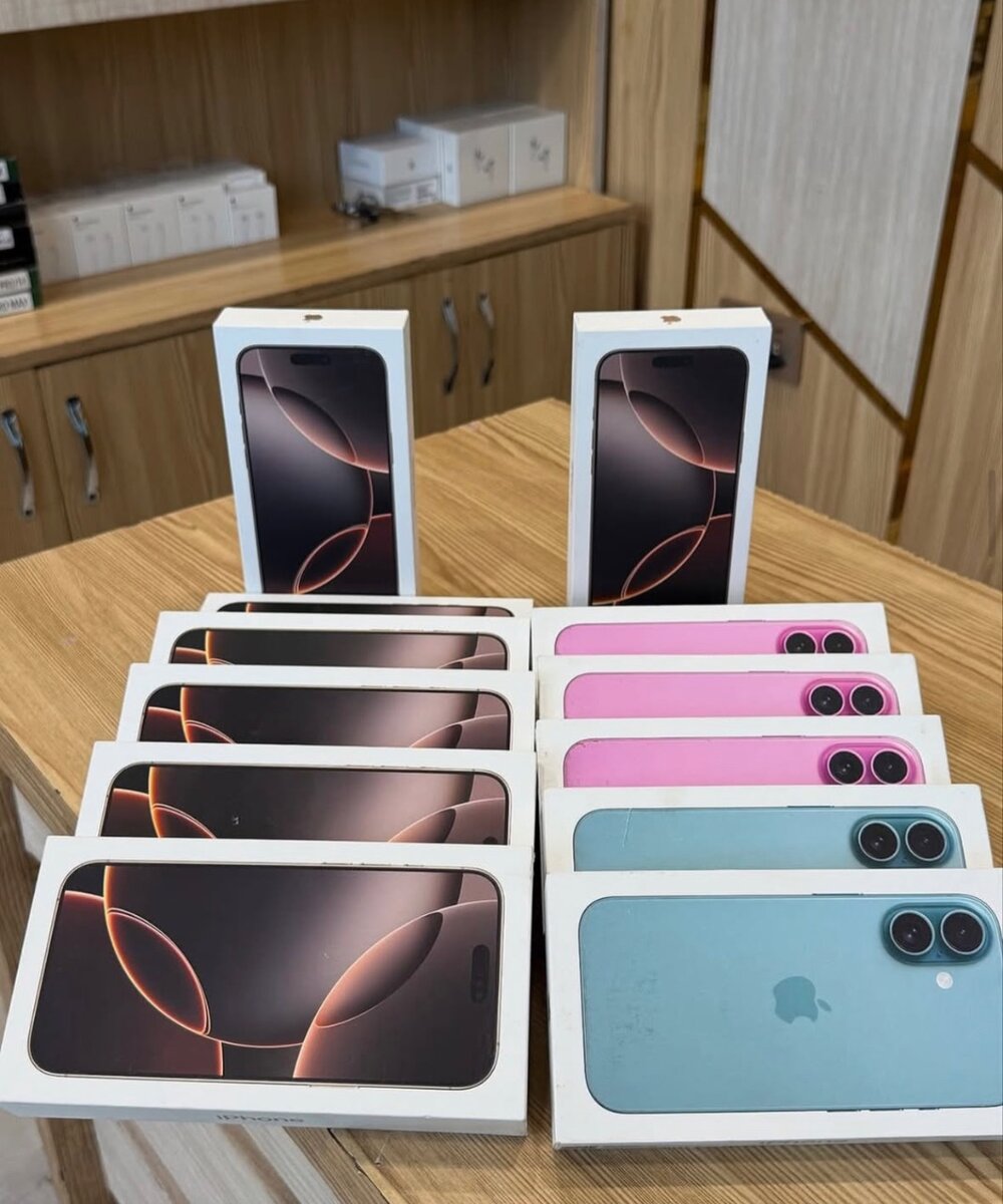 iPhone 16 Factory Unlock (256GB)