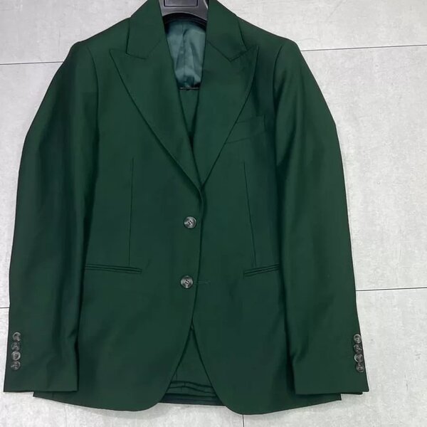 Men's suit green