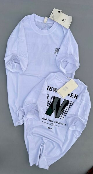 T-shirt blanc graphique unisexe