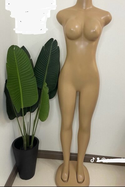MANNEQUIN FEMME