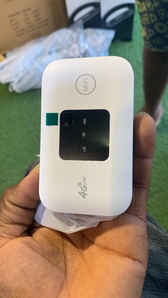 Universal pocket Wifi