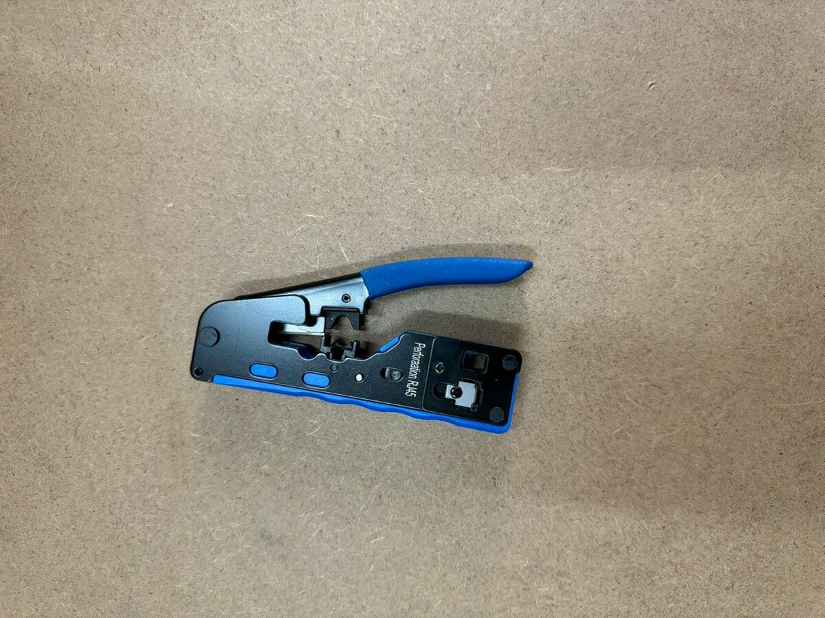 Pince à sertir réseau multifonction