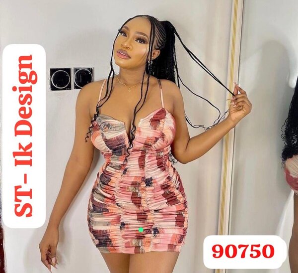 Chic robe disponible