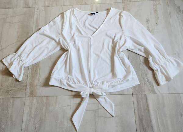 Laari Blue Curvy Top