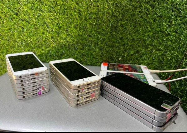 Preowned IPhone 5s 16gb fully functional Available