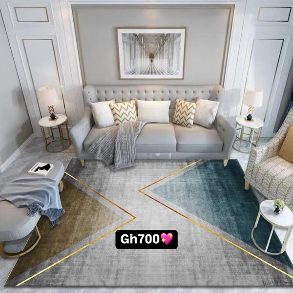 Beautiful and cozy patterned carpet black