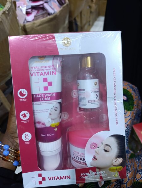 Set de soins visage avec acide hyaluronique