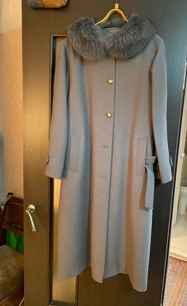 Продаю пальто. Новое! Размер L