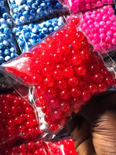 Perles acryliques colorées