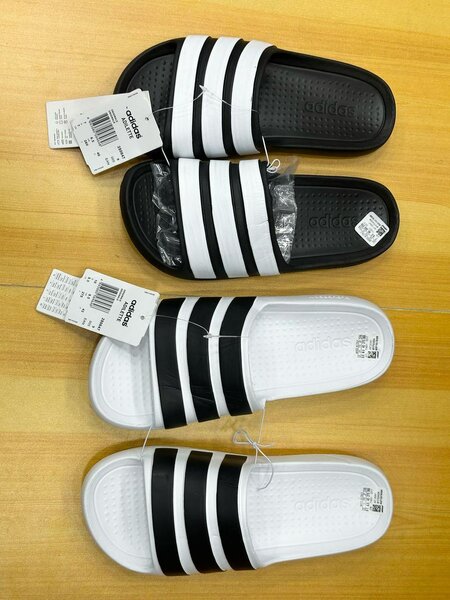 Adidas Adilett