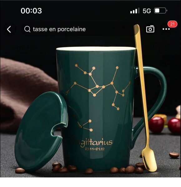 Tasse en porcelaine avec couvercle