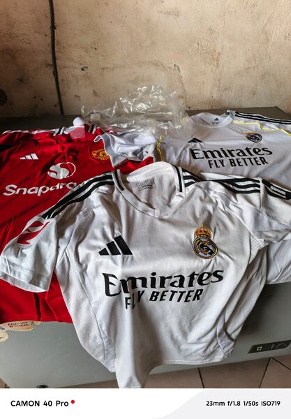 Maillots de football Adidas