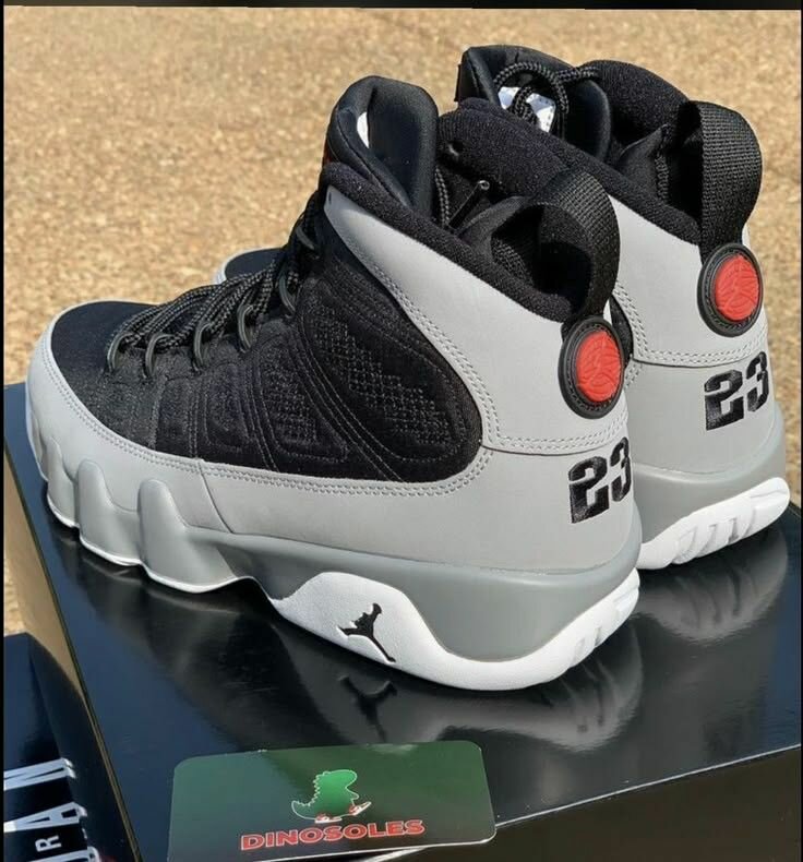 AIR JORDAN 9 RETRO